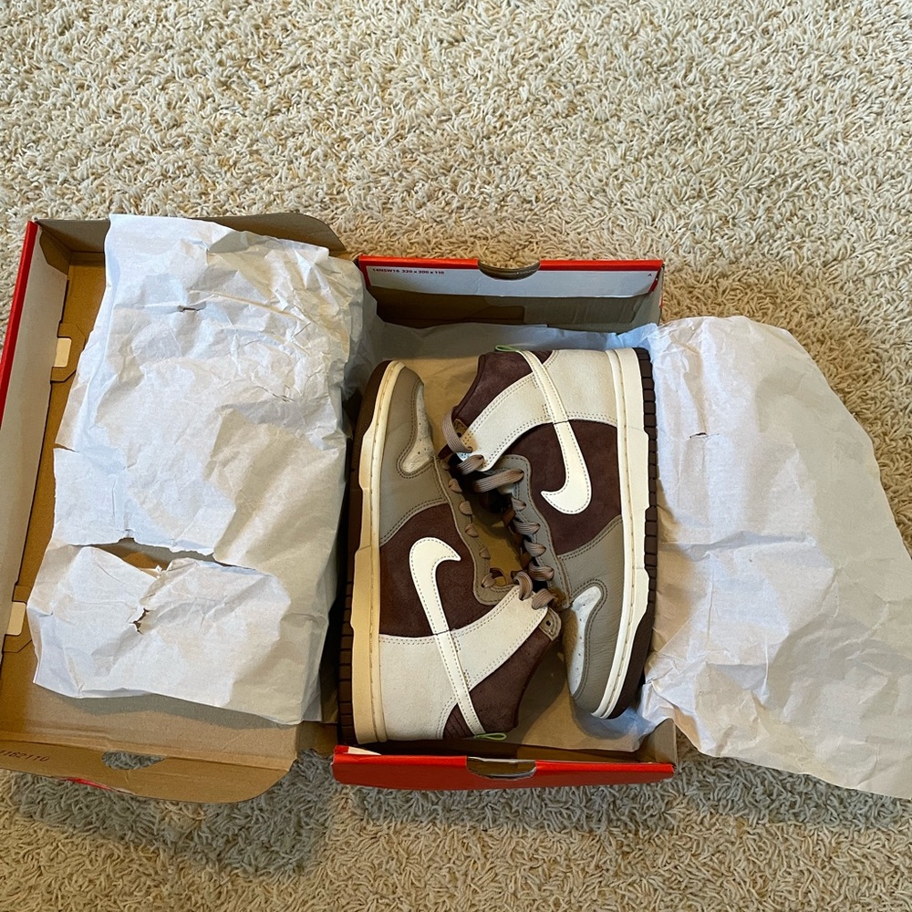 Nike Dunk High Light Chocolate